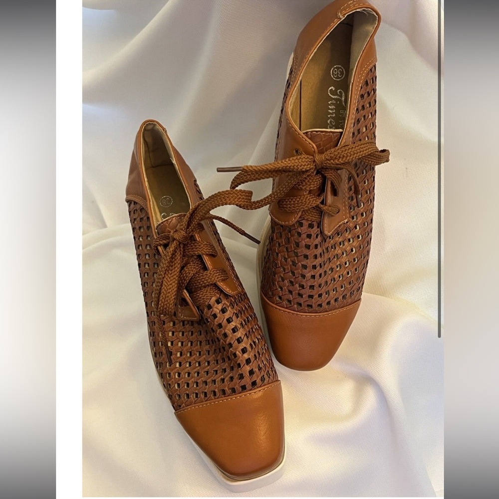 Womens Woven Brown Faux Leather Platform Sneakers Size 39